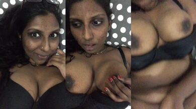 Tamil camgirl boobs black pussy expose